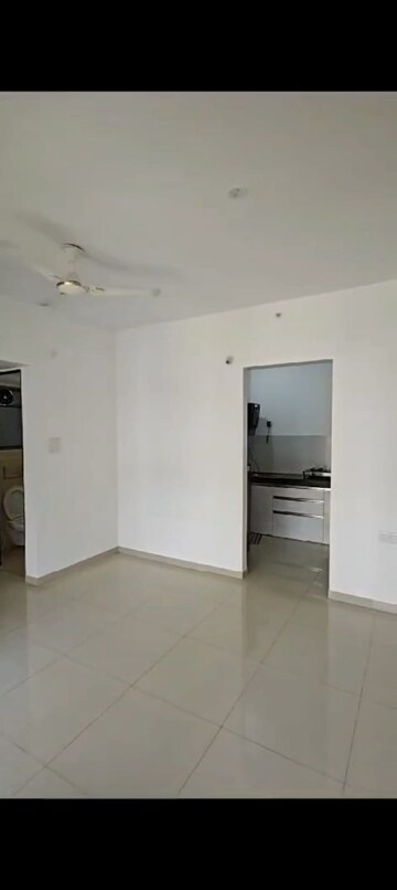 Room in 1 BHK Apartment at Shapoorji Pallonji Joyville Hinjewadi, Hinjewadi – for Rent