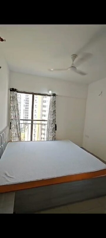 Room in 1 BHK Apartment at Shapoorji Pallonji Joyville Hinjewadi, Hinjewadi – for Rent