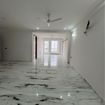 Room in 3 BHK Apartment at Sushant Lok 2, Sector 56 – for Rent