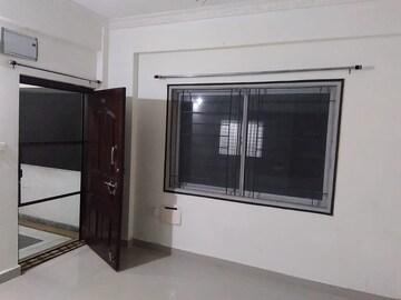 Room in 2 BHK Apartment at Kompally – for Rent