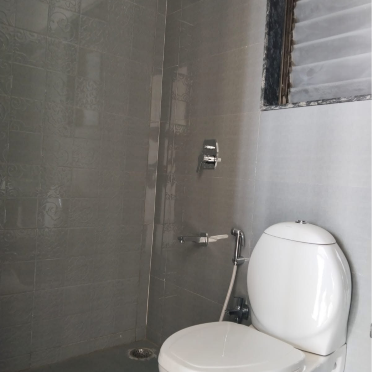 Bathroom, om-shanti-apartments-kharghar 1 Bedroom 635 Sq.Ft. Apartment In Kharghar Sector 10 Navi Mumbai 7923721