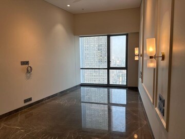 Room in 4 BHK Apartment at Lodha The World Towers World One Tier 2, Worli – for Rent