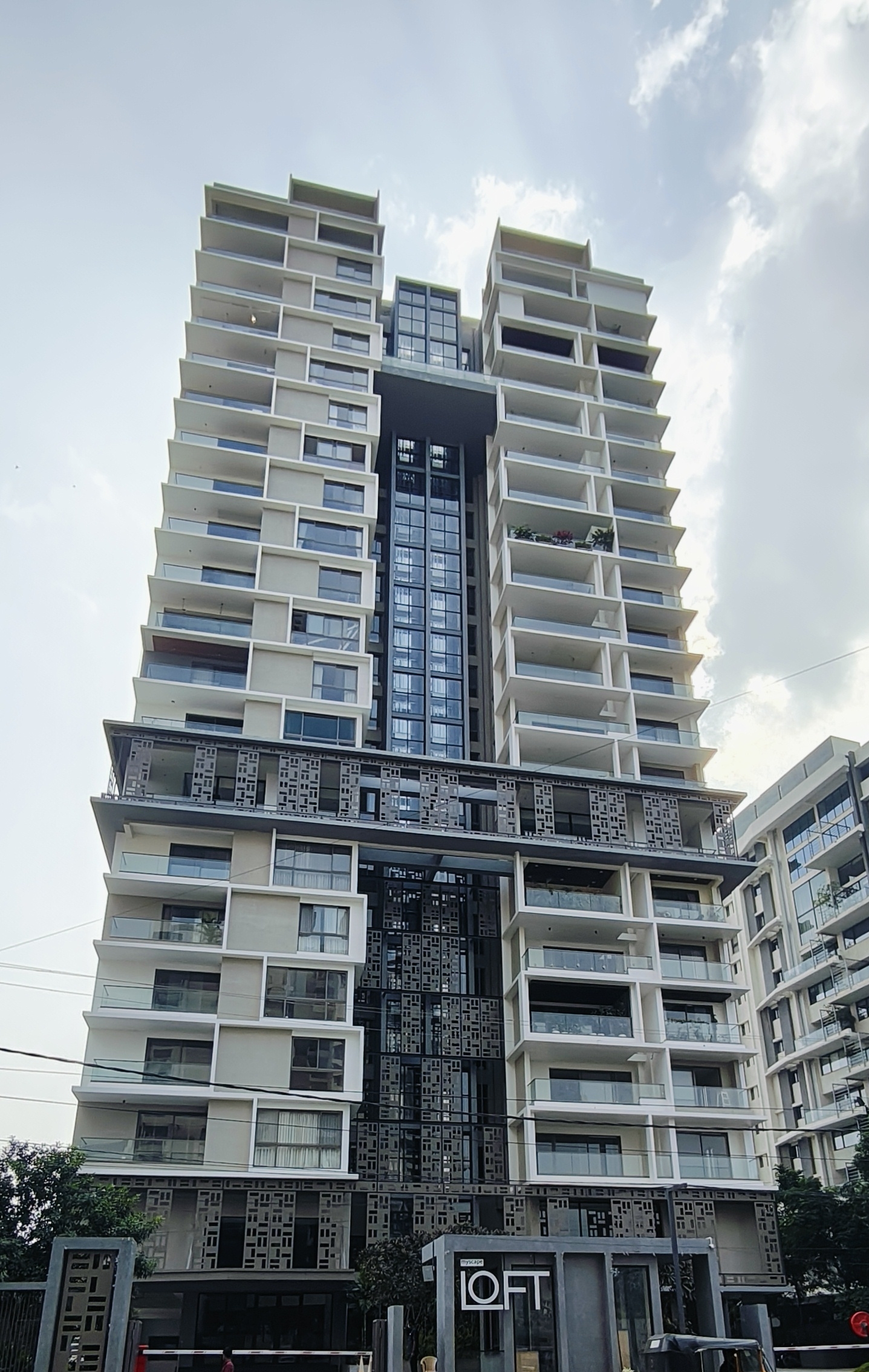 4 BHK + Pooja Room,Servant Room Apartment For Sale in Myscape Loft