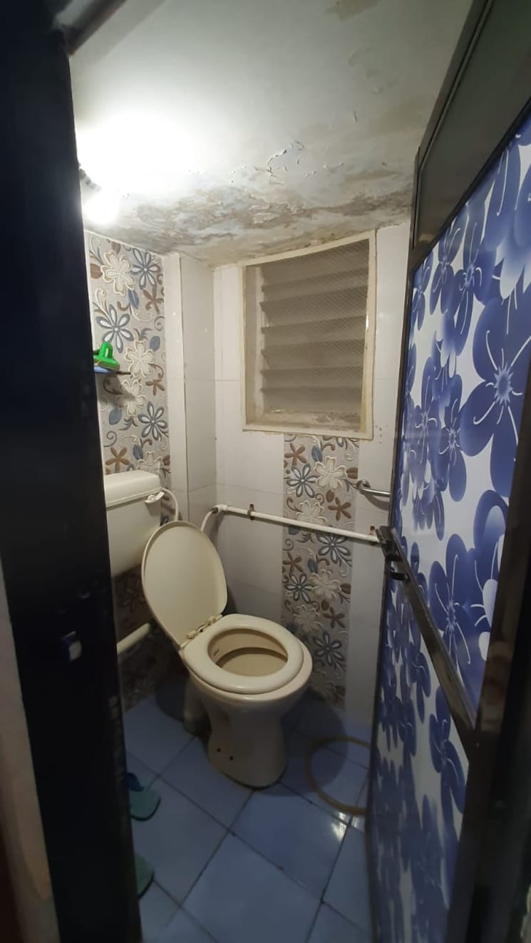 Bathroom, krishna-complex-kalyan-east 1 Bedroom 475 Sq.Ft. Apartment In Kalyan East Thane 7923895