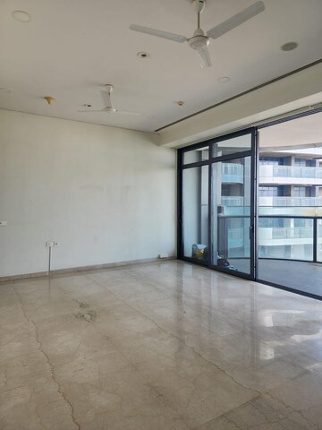 Room in 3 BHK Apartment at Omkar 1973, Worli – for Rent