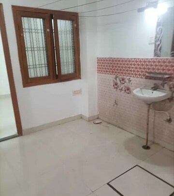 Bathroom in 2 BHK Villa at Aliganj – for Rent