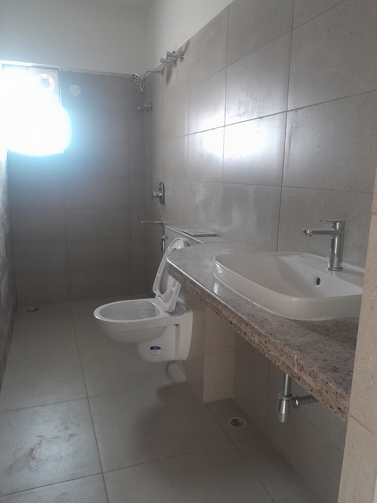Bathroom, merlin-urvan 3 Bedroom 1288 Sq.Ft. Apartment In Dum Dum Kolkata 7924016