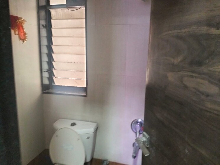 Bathroom, nirmal-lifestyle-mall 2 Bedroom 650 Sq.Ft. Apartment In Mulund West Mumbai 7924059