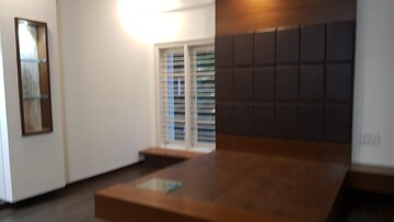 Room in 4 BHK Builder Floor at Hsr Layout – for Rent