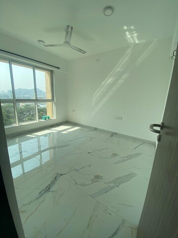 Room in 2 BHK Apartment at Nahar Olivia Powai, Chandivali – for Sale