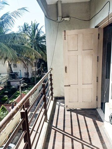 Balcony in 1 BHK Apartment at Indiranagar – for Rent