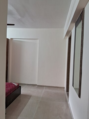 Room in 2.5 BHK Apartment at Dosti Florentine, Wadala – for Sale