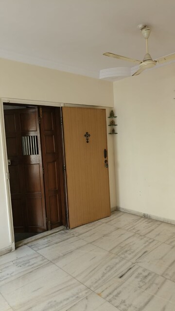 Room in 1 BHK Apartment at Kalina – for Rent