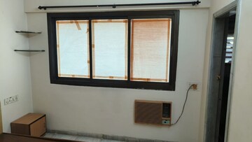 Room in 1 BHK Apartment at Kalina – for Rent
