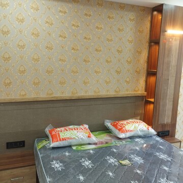 Room in 2 BHK Apartment at Triveni Nagar – for Rent