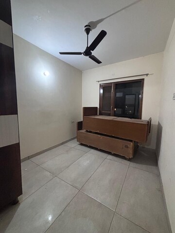 Room in 3 BHK Apartment at Sector 123 – for Rent