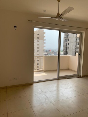 Room in 3 BHK Apartment at Ambala Highway – for Rent
