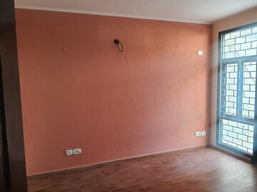 Room in 4 BHK Villa at Ansal Florence Villa, Sector 57 – for Sale