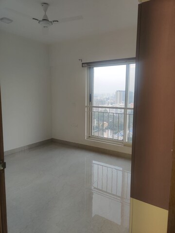 Room in 4 BHK Apartment at Supreme Estia Phase 1, Baner – for Rent