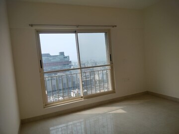 Room in 4 BHK Apartment at Supreme Estia Phase 1, Baner – for Rent