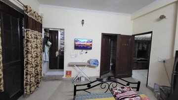 Living Room in 1 RK Builder Floor at Sector 46 – for Rent