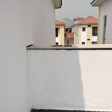 Balcony in 3 BHK Builder Floor at Safdarjang Enclave – for Rent