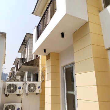 Staircase in 3 BHK Builder Floor at Safdarjang Enclave – for Rent