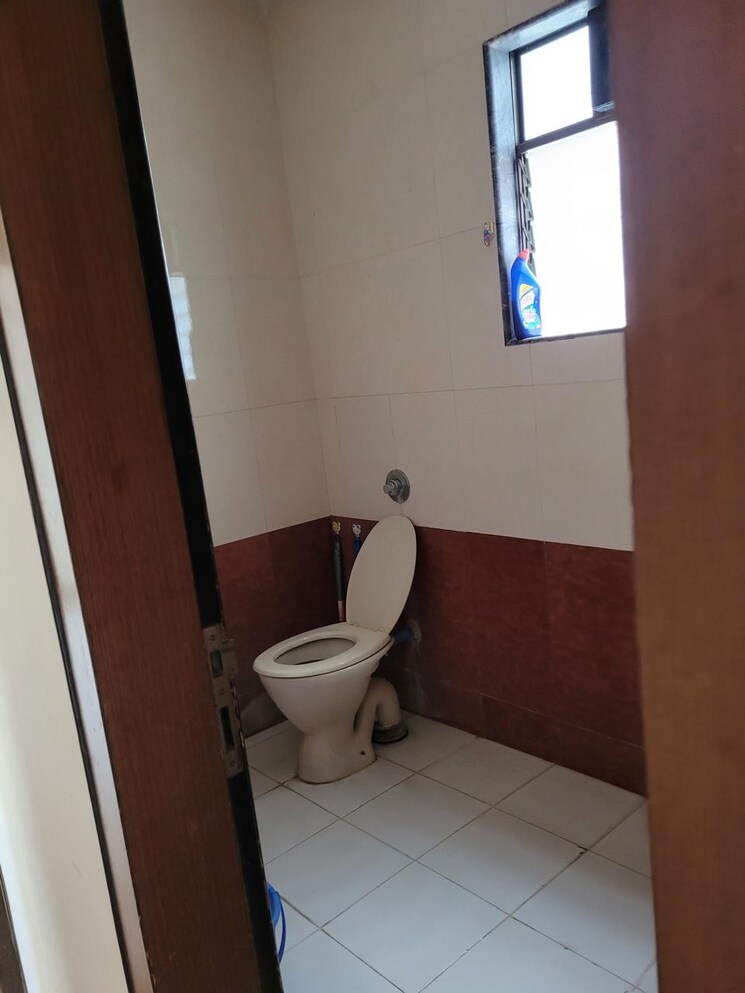 Bathroom, sayali-garden 2 Bedroom 1000 Sq.Ft. Apartment In Aundh Pune 7924923