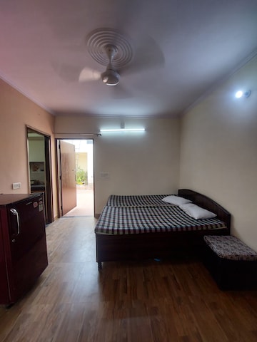 Room in 1 RK Apartment at Sarita Vihar – for Rent