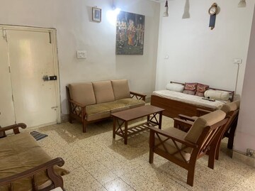 Living Room in 3 BHK Apartment at Nehru Nagar – for Rent