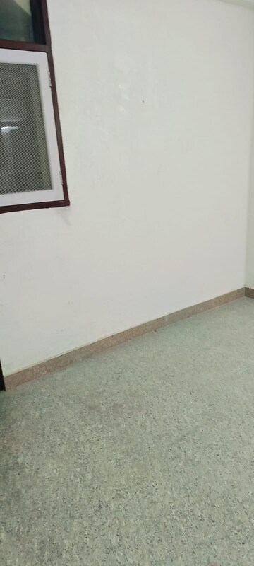 Room in 1 BHK Builder Floor at Palam Vihar Residents Association, Palam Vihar – for Rent