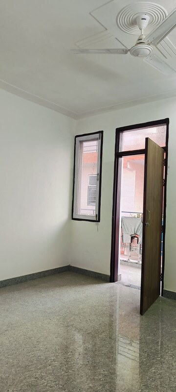 Building Lobby in 1 BHK Builder Floor at Palam Vihar Residents Association, Palam Vihar – for Rent