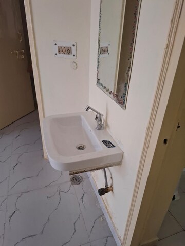 Bathroom in 2 BHK Apartment at Sector 31 – for Rent