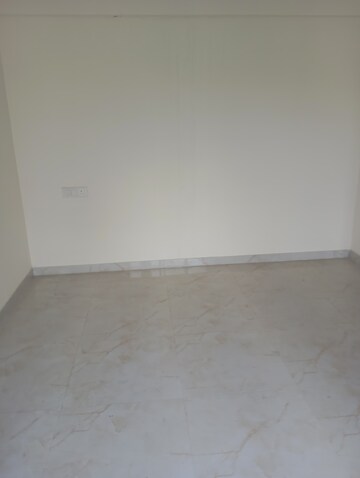 Room in 2 BHK Apartment at Andheri East – for Sale