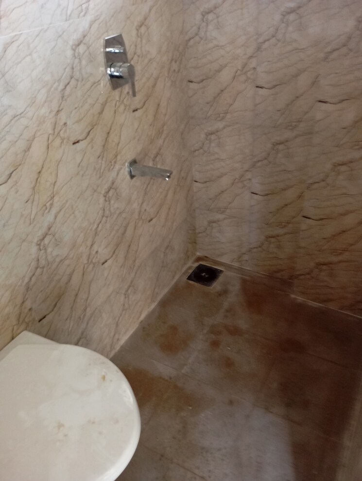 Bathroom, andheri east 2 Bedroom 645 Sq.Ft. Apartment In Andheri East Mumbai 7925674