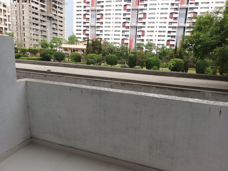 Balcony, kumar-pebble-park 2 Bedroom 1022 Sq.Ft. Apartment In Hadapsar Pune 7925647