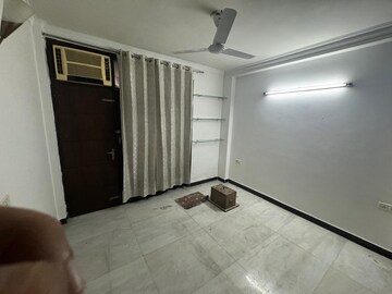 Bedroom in 3 BHK Builder Floor at Kotla Mubarakpur – for Rent