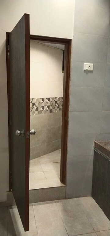 Building Lobby in 4 BHK Apartment at Dosti Greenscape, Hadapsar – for Sale