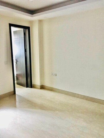 Room in 3 BHK Builder Floor at Safdarjang Enclave – for Rent