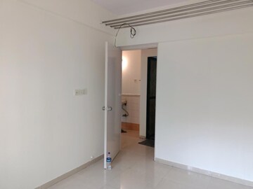 Room in 2 BHK Apartment at Jaydeep Icon, Mulund East – for Sale