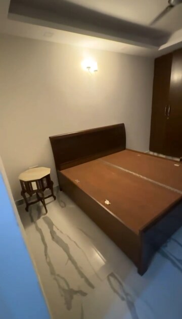 Furnished Amenities in 3 BHK Builder Floor at Saket – for Rent