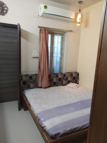 Bedroom in 2 BHK Apartment at Paldi – for Rent
