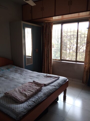 Bedroom in 2 BHK Apartment at Andheri East – for Sale