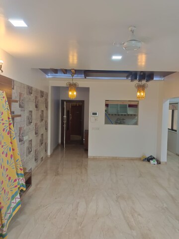 Room in 3 BHK Apartment at Kumar Classic, Aundh – for Rent
