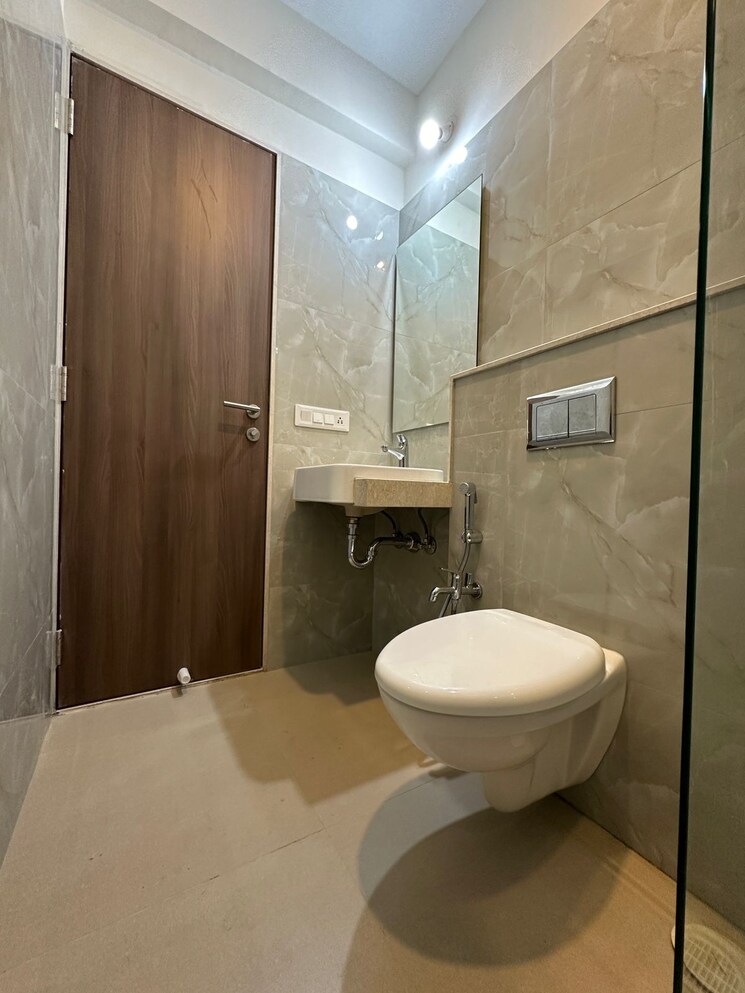 Bathroom, l-and-t-seawoods-residences 2 Bedroom 825 Sq.Ft. Apartment In Seawoods Navi Mumbai 7926299