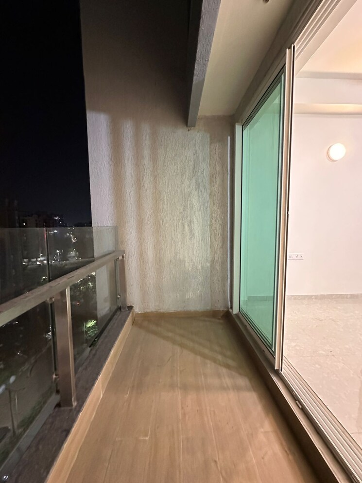 Balcony, l-and-t-seawoods-residences 2 Bedroom 825 Sq.Ft. Apartment In Seawoods Navi Mumbai 7926299