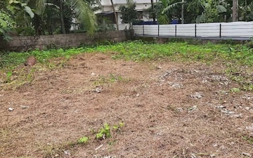 Plot For Sale in Dlf Garden City