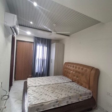 Bedroom in 4 BHK Apartment at Sector 8 – for Rent