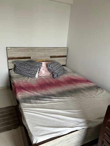 Master Bedroom in 2 BHK Apartment at Shree Venkatesh Graffiti Glover, Keshav Nagar – for Rent