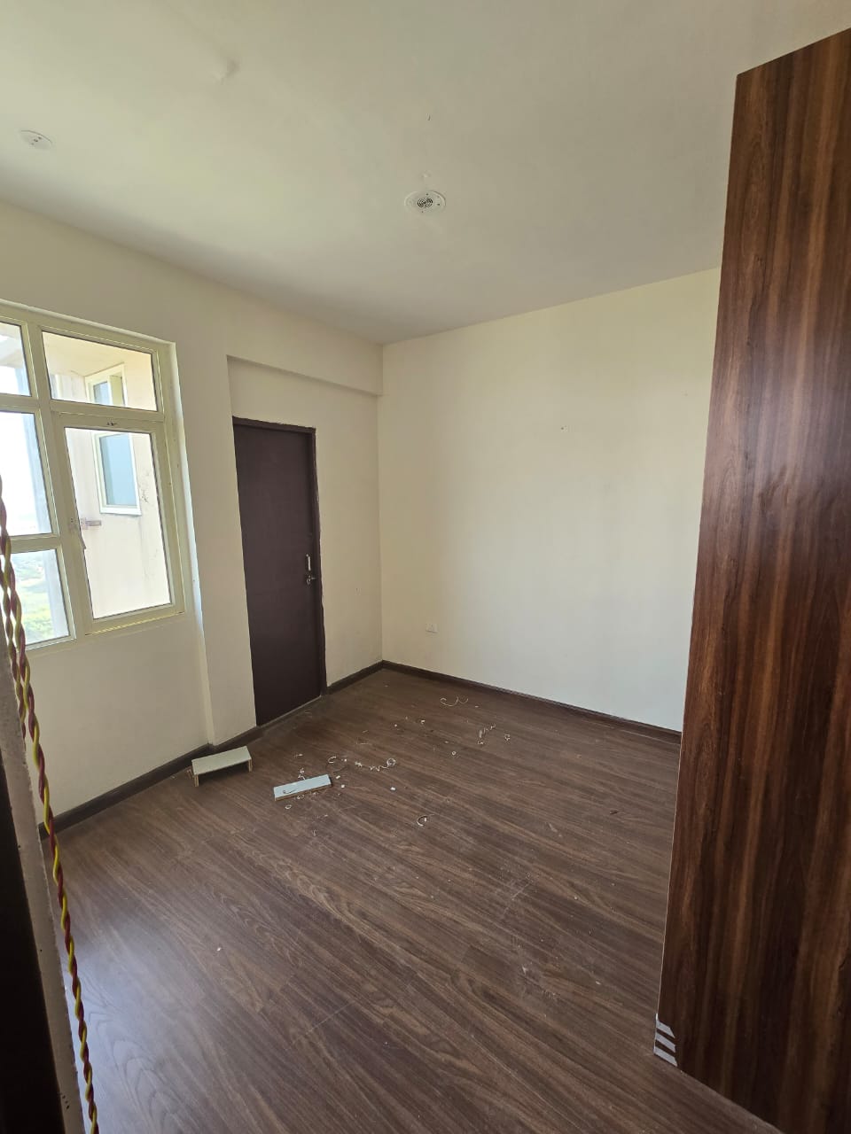 3 BHK + Servant Room Apartment For Sale in Bptp Park 81